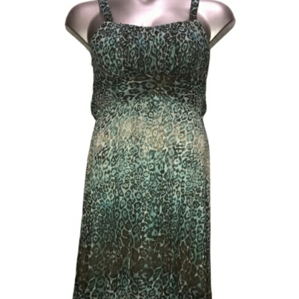 💕 Beautiful Dressbarn Dress size 4